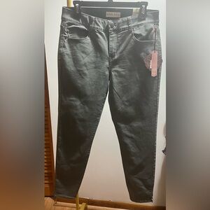 NWT Knox Rose Cropped Army Green pants